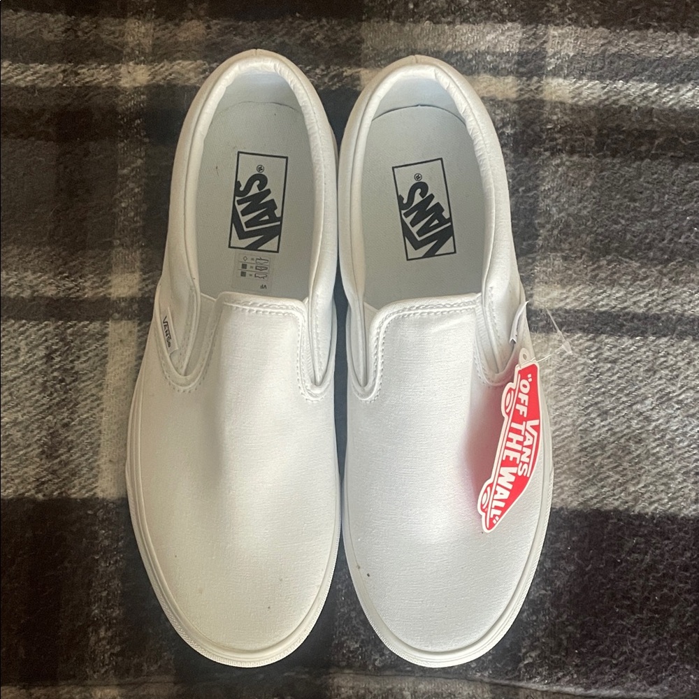 VANS Classic True White Slip On Sneakers